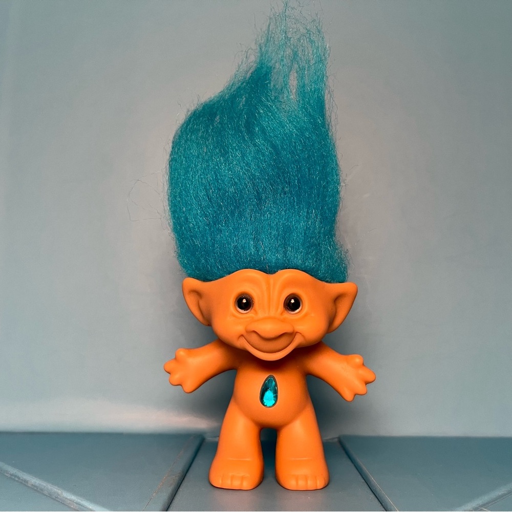 Ace Treasure Troll - Turquoise Hair